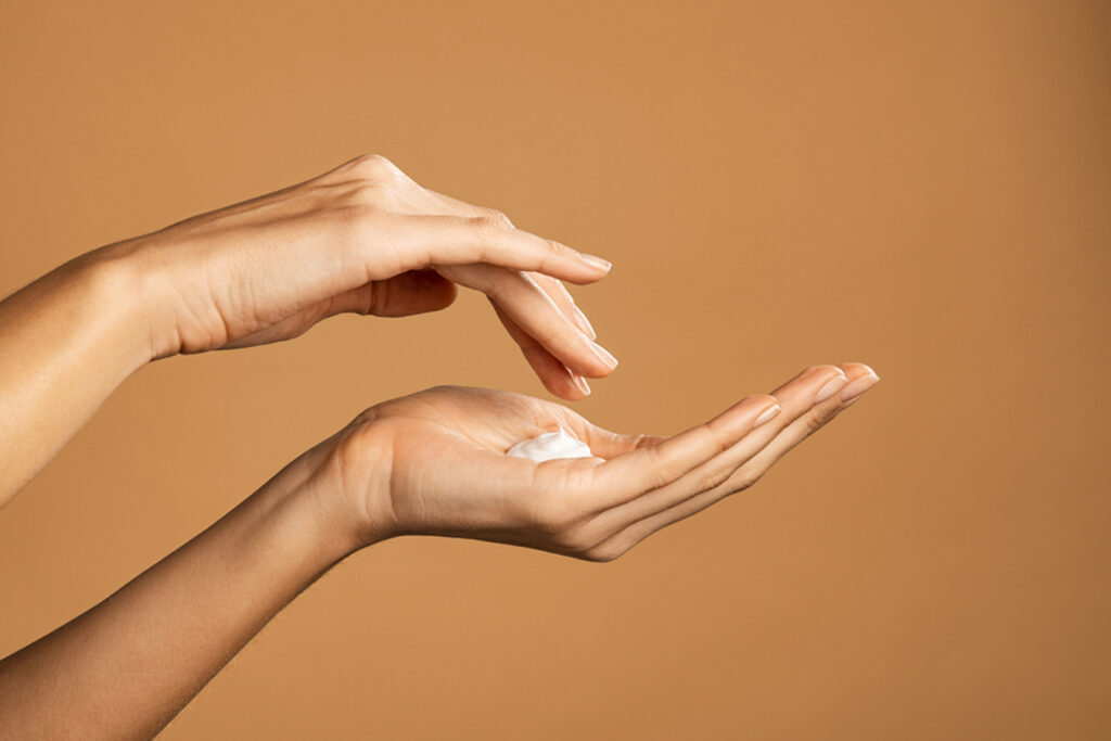 Tips to Make Your Hands Smooth This Winter - Beauty N Earth